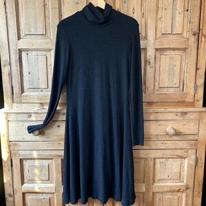 Estelle and Finn S / M (?) Black Gray Turtleneck Long Sleeve‎ Dress